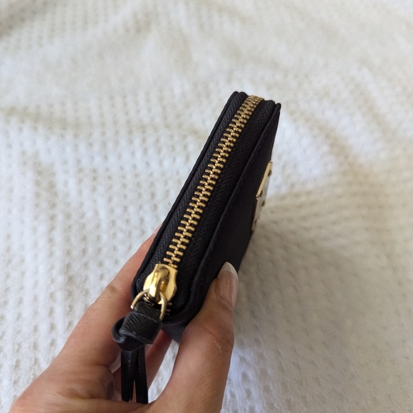 Kate Spade New York Wallet Black Darcy Darci Wilson Road Zip Around Billfold - Picture 13 of 15